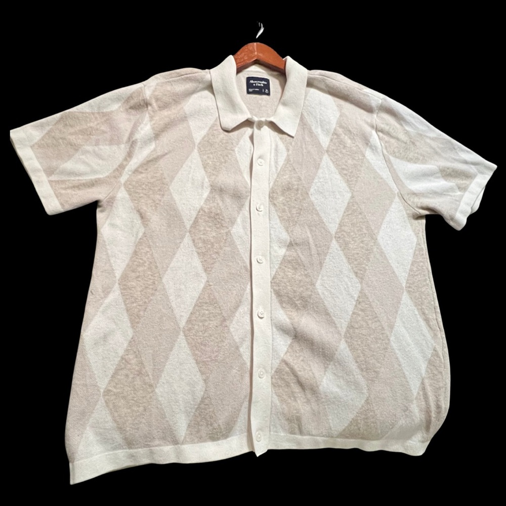 Men's XL Abercrombie and Fitch Cream and White Argyle Shirt